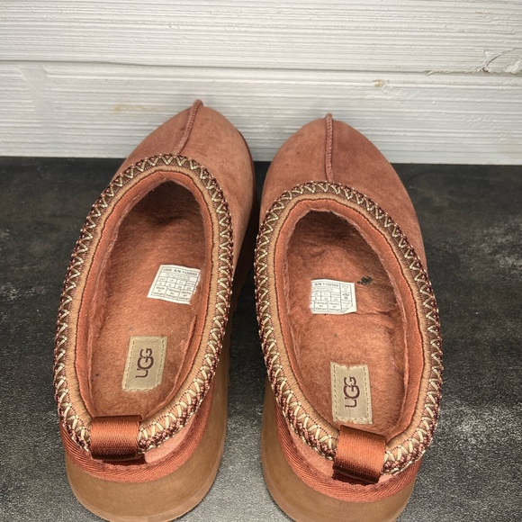 UGG Women's Tazz Slipper in Red Jasper Size 8 Woman’s Shoes Platform - Picture 6 of 8